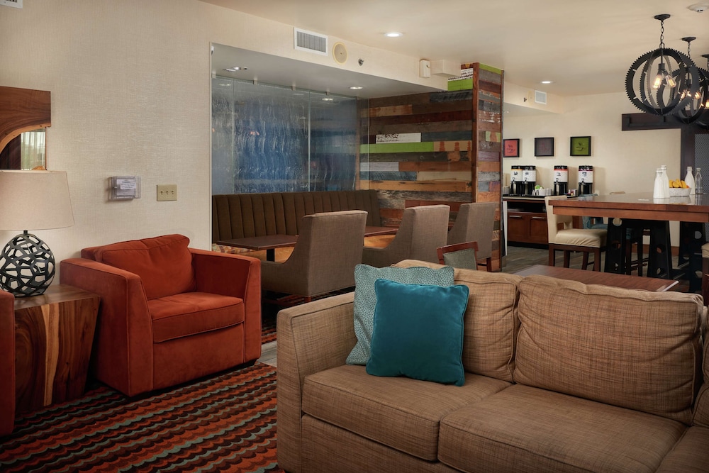 Hampton Inn Beaumont - photo 26