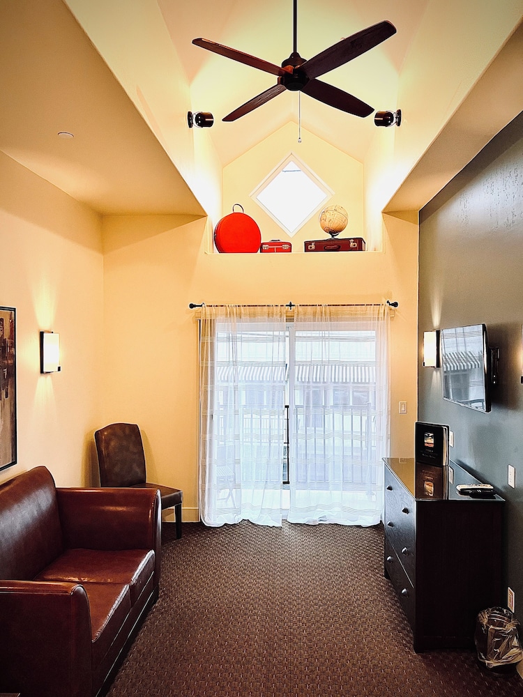 Rest Hotel Plymouth - photo 17