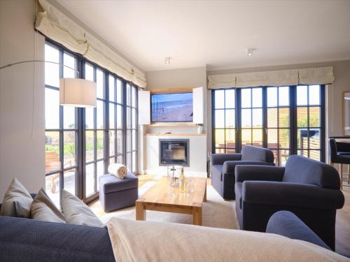 Reetland am Meer LuxusPlus Reetdachvilla mit 4 Schlafzimmern und Kamin G11 in Dranske, Germany