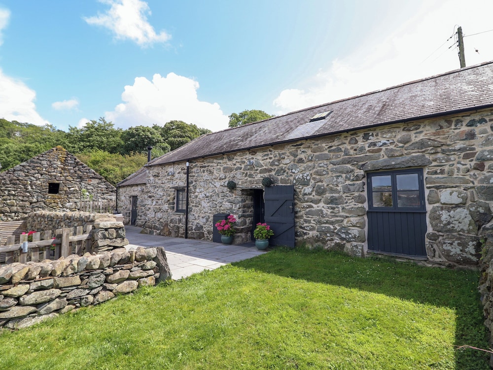 Beudy Bach — hotel in Llanbedr