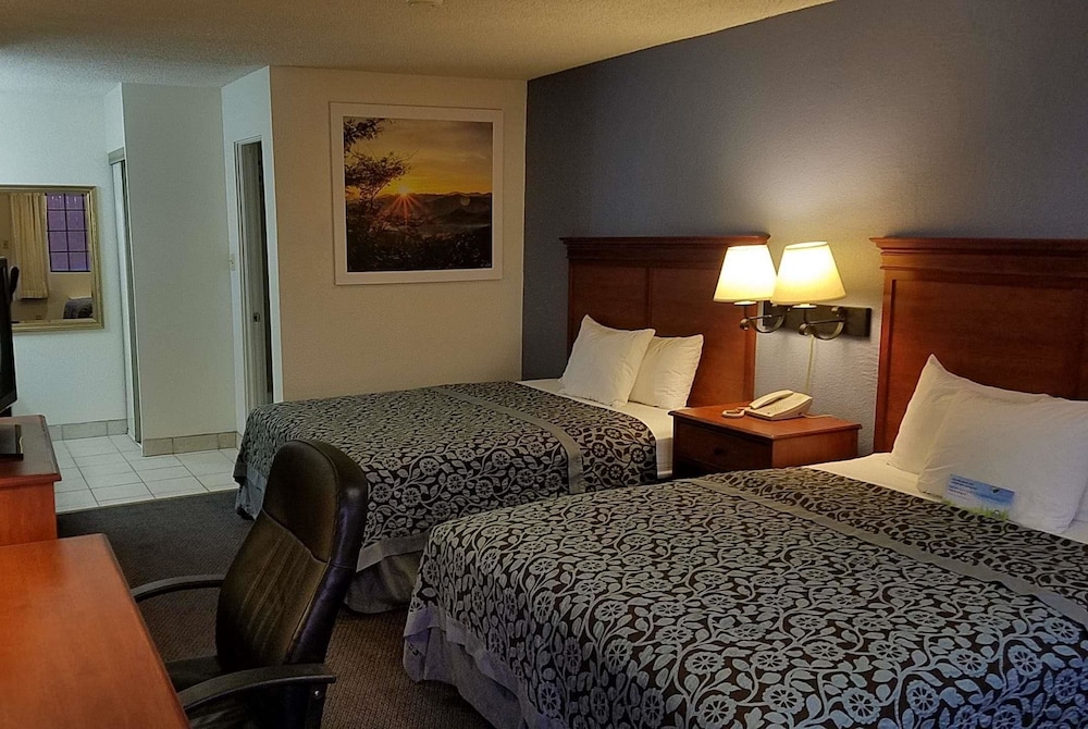 Days Inn by Wyndham Grand Junction - photo 12