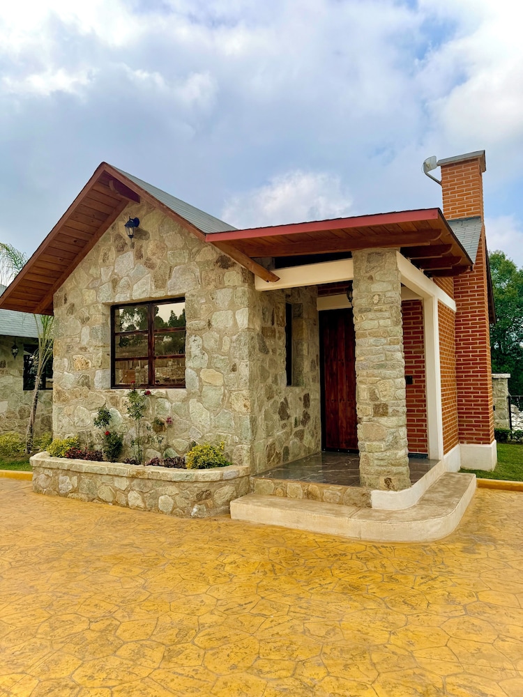 Royal Fest By GEstores in Huasca De Ocampo, Mexico