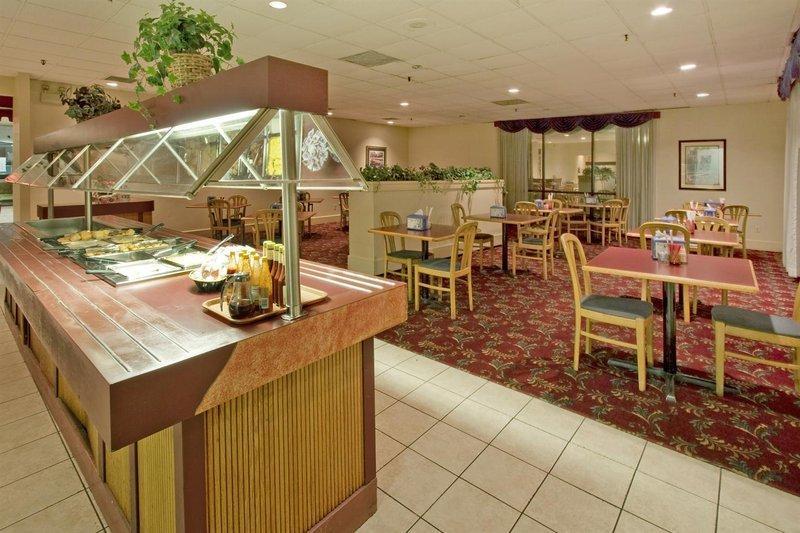 Americas Best Value Inn Forest — hotel in Forest