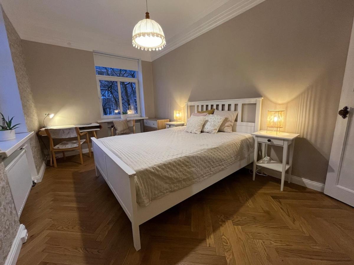 Spacious & Stylish Apartment in City Center