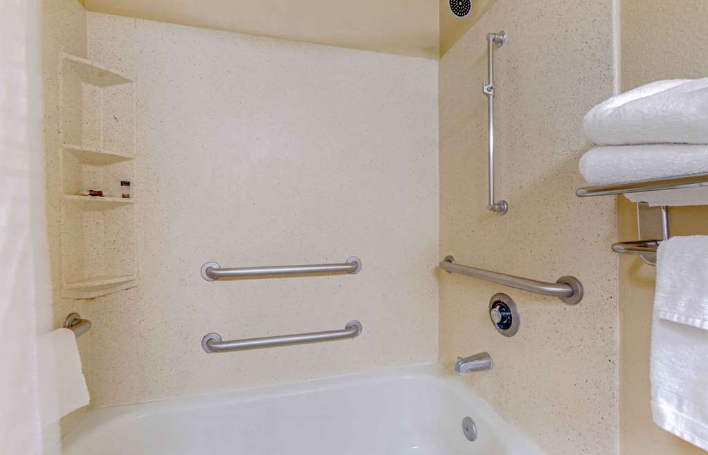 Extended Stay America Suites Phoenix Scottsdale Old Town - photo 30