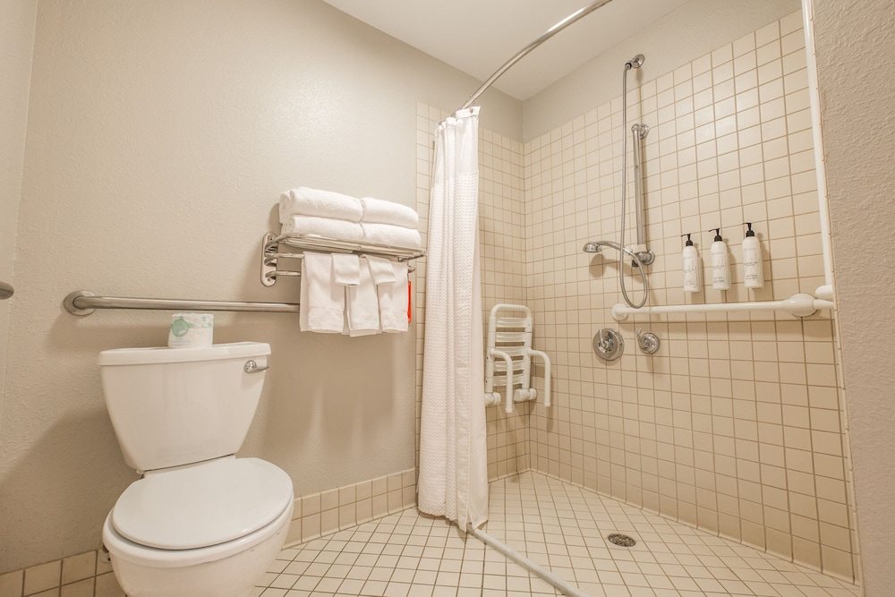 TownePlace Suites by Marriott Gilford - photo 23