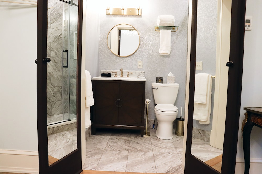 The Edward Hotel - photo 40