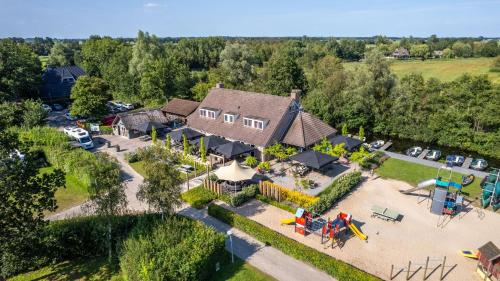 Recreatiecentrum de Kluft — hotel in Heeg