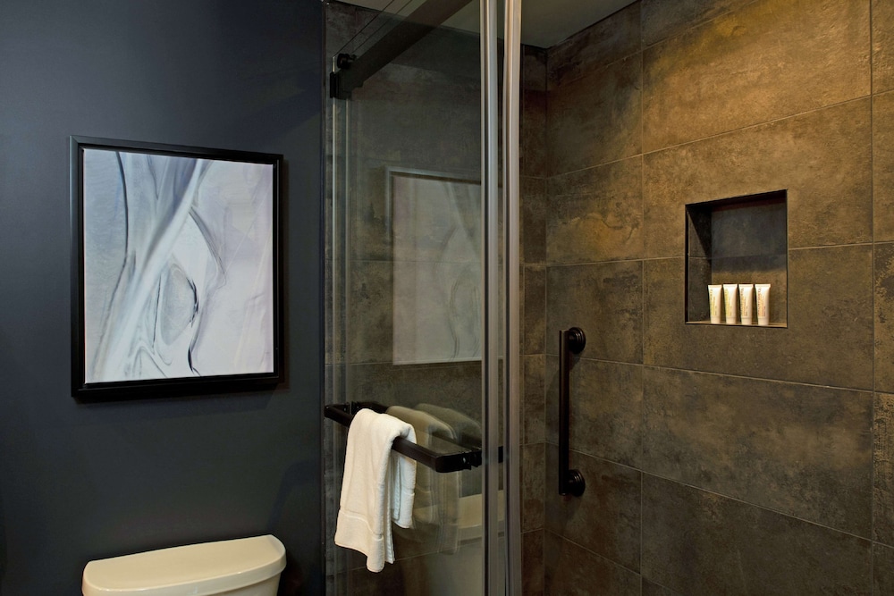 The Lloyd Stamford Tapestry Collection by Hilton - photo 19