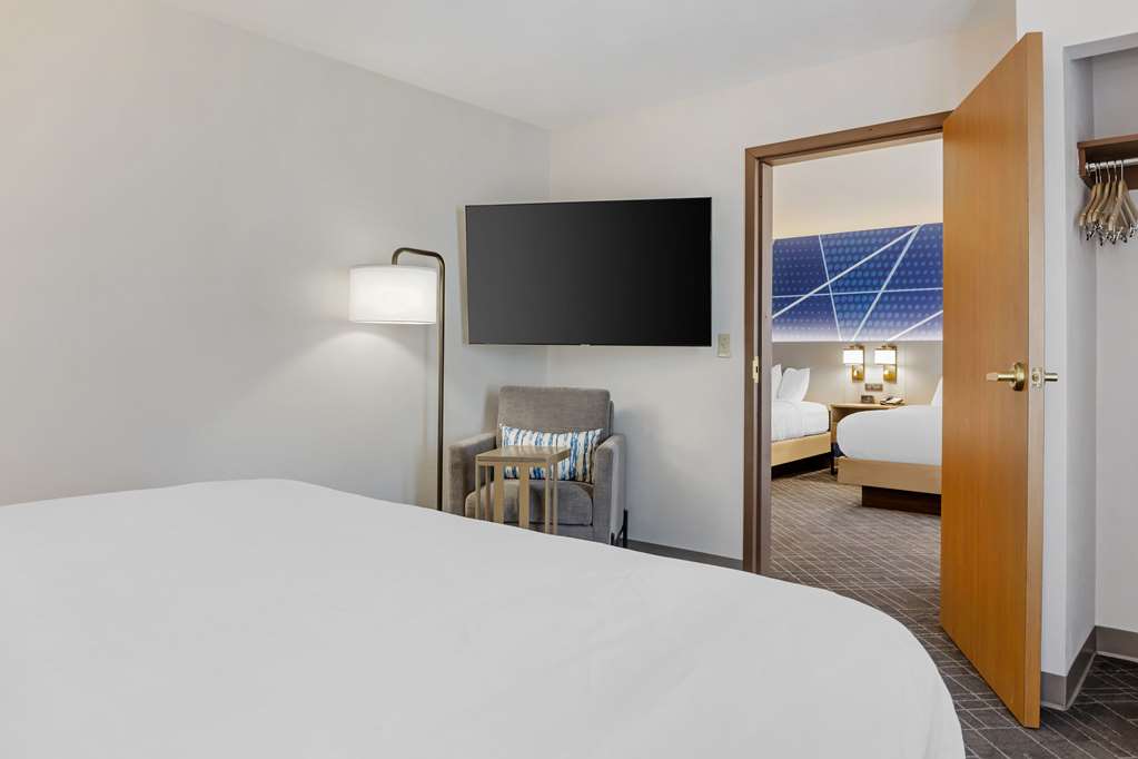 Comfort Inn & Suites Rapid City near Mt. Rushmore - photo 43