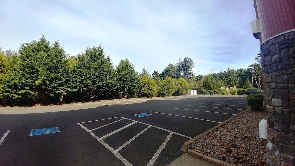 Palace Inn Suites Lincoln City - photo 33