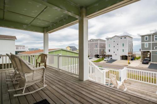 Beach Joy by Oak Island Accommodations - photo 29