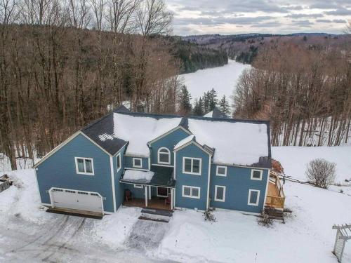 Vermont Ski Home Lake Home — 4-Star Luxury Hotel in Jacksonville, United States