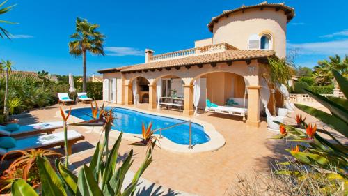 V. Bel — 4-Star Luxury Hotel in Santa Margalida, Spain