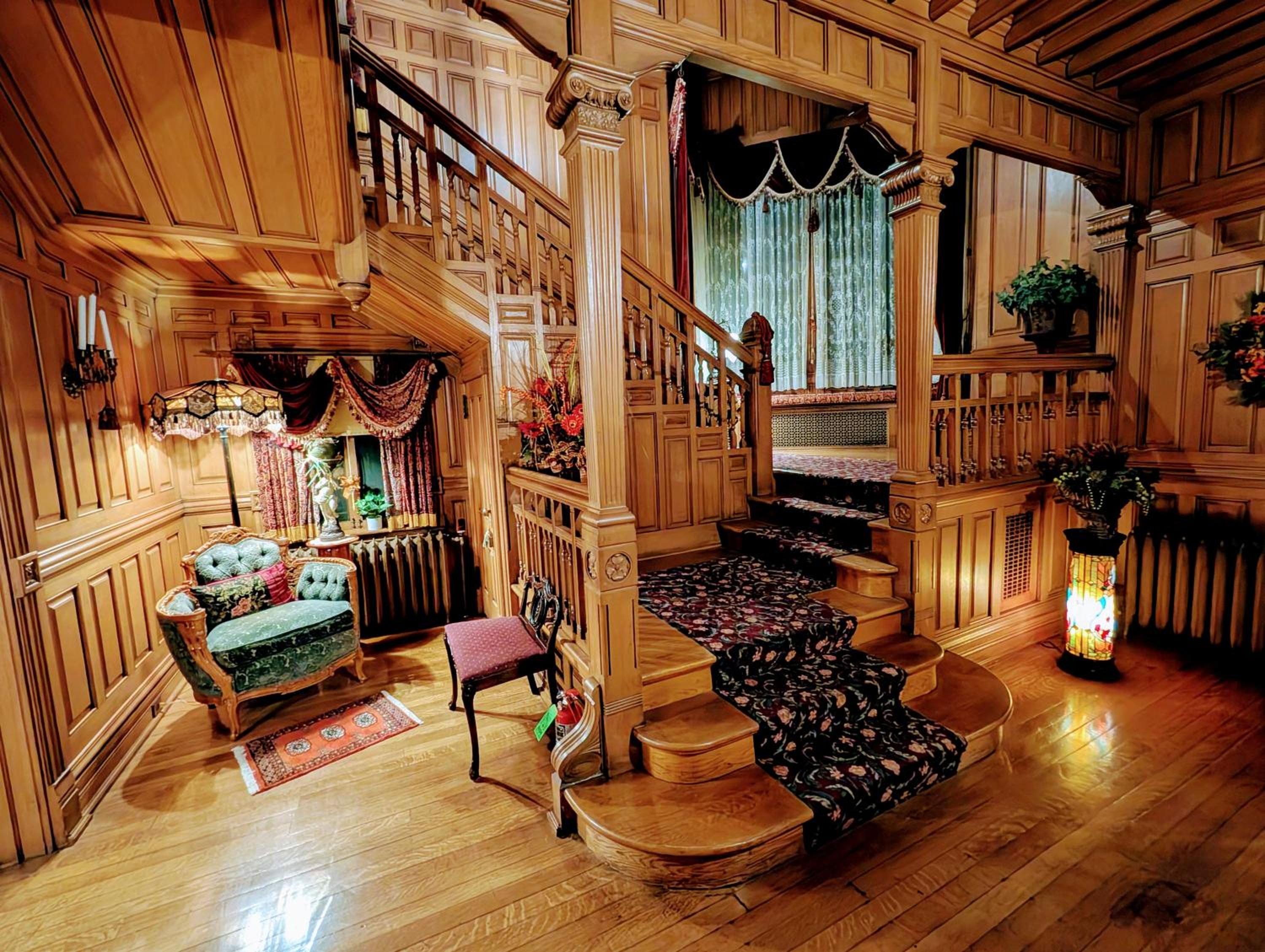 Alexander Mansion Bed and Breakfast - photo 18