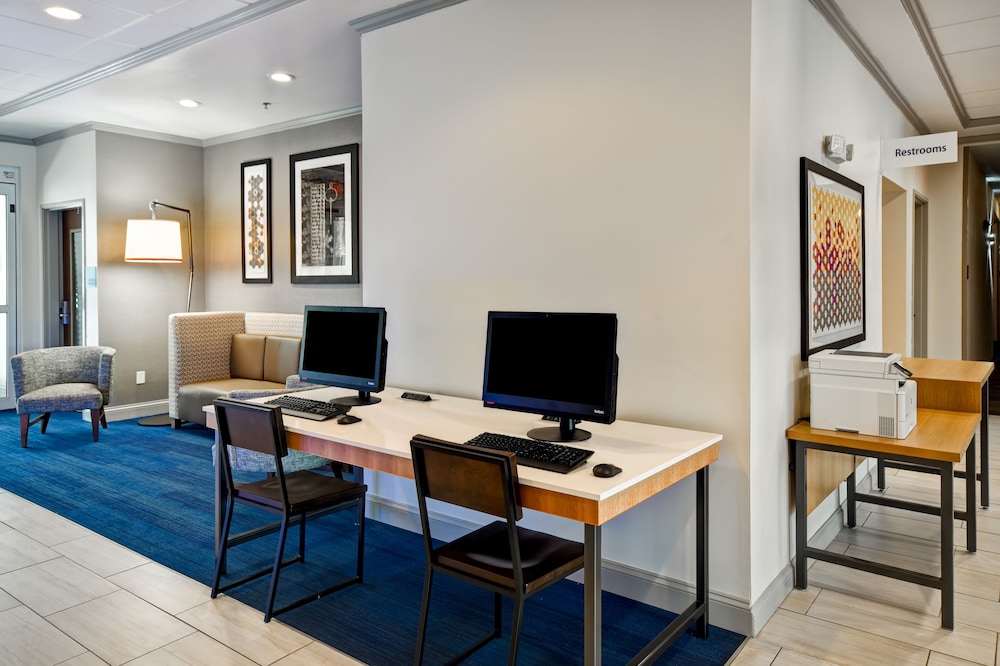 Holiday Inn Express & Suites Schererville by IHG - photo 23