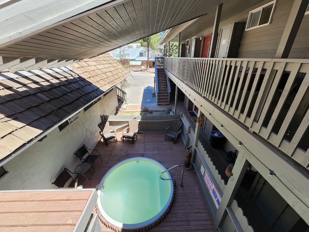 Cinnamon Bear Inn - photo 102