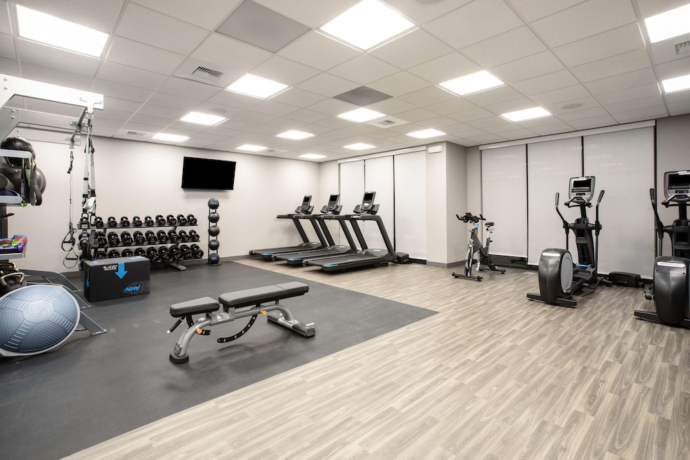 Hampton Inn & Suites Watsonville - photo 39