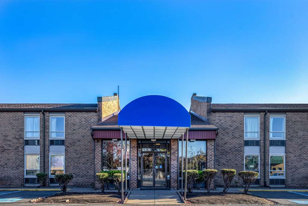 Days Inn by Wyndham Manassas Battlefield - photo 3