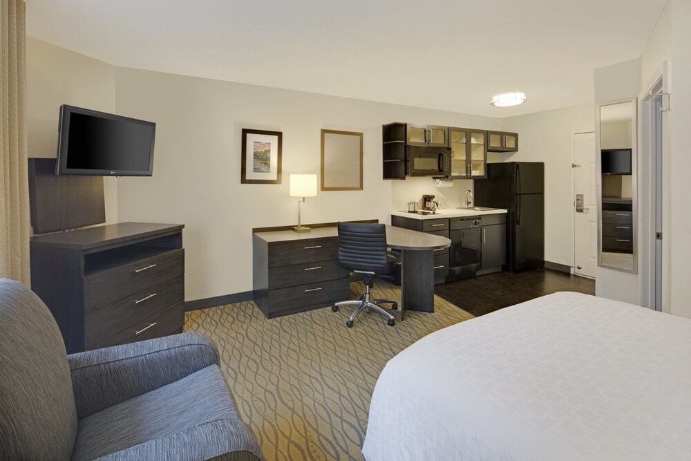 Candlewood Suites Rogers Bentonville - photo 12