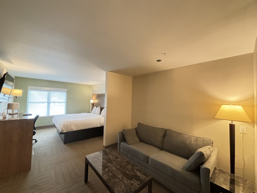 Baymont by Wyndham Lake Park Valdosta I 75 - photo 13