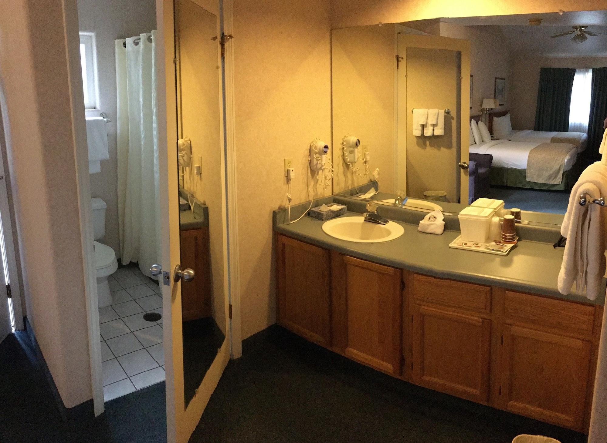 Garden Inn and Suites Fresno - photo 22