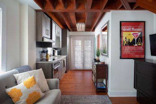 Old Town home a short walk to Duval Couples Oasis — 4-Star Luxury Hotel in Key West, United States