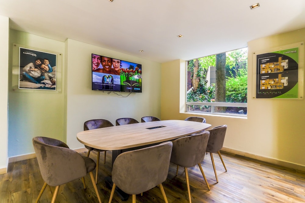 Natural Style Meets Modern Luxury in Magna Residential Apartment @santa Fe 1504 — 4-Star Luxury Hotel in Mexico City, Mexico