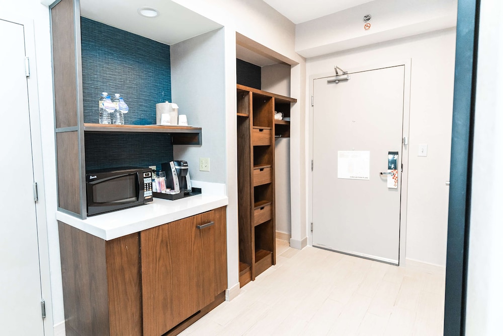 Hilton Garden Inn Fairfax - photo 4