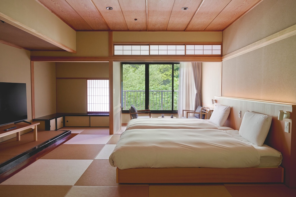 Hakone Pax Yoshino — 4-Star Luxury Hotel in Hakone, Japan
