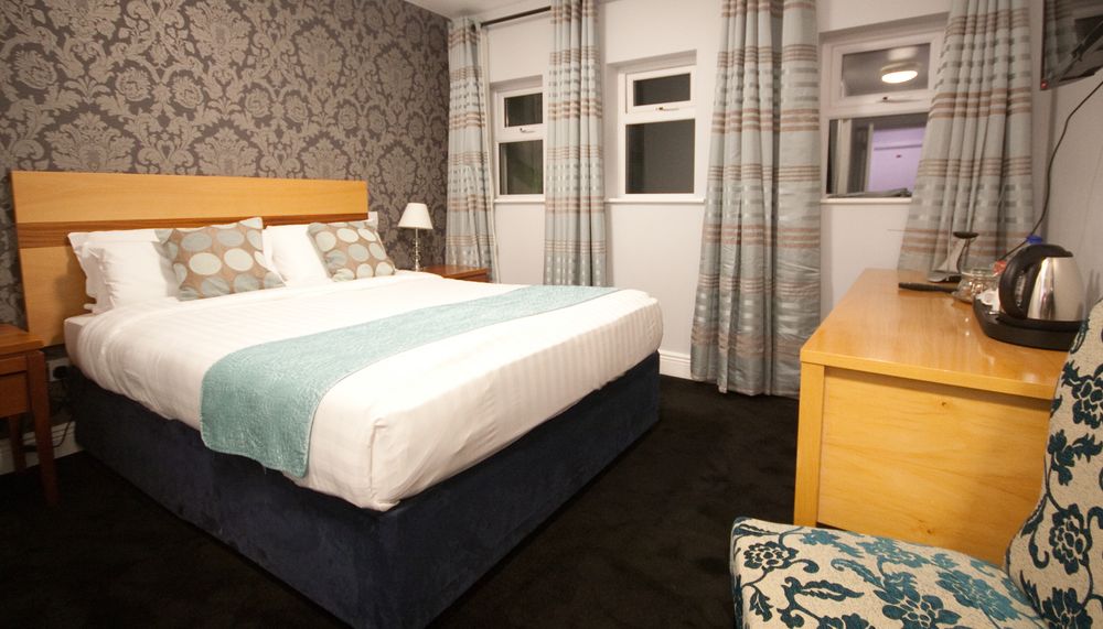 Dublin Airport Manor By Thekeycollections