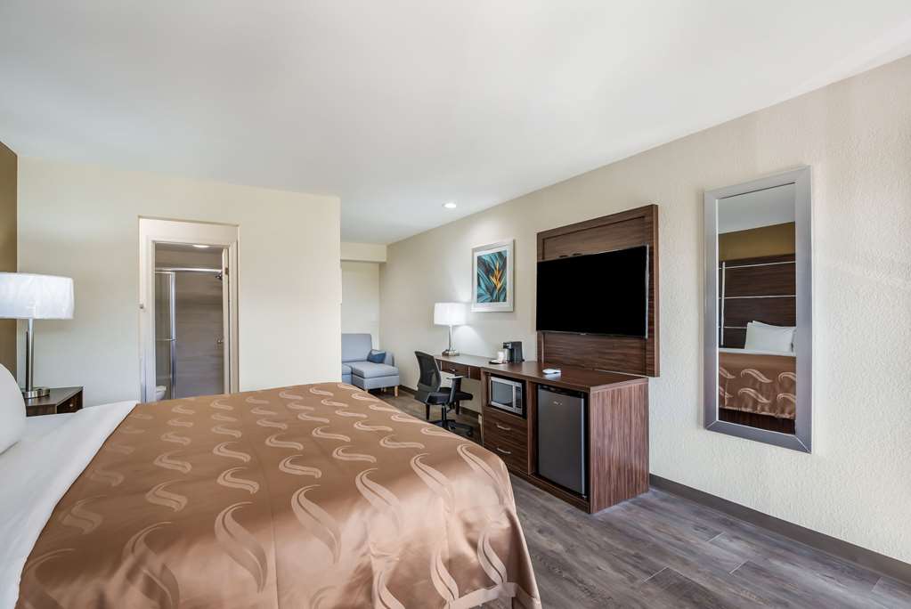 Quality Inn & Suites Suffolk West - photo 12