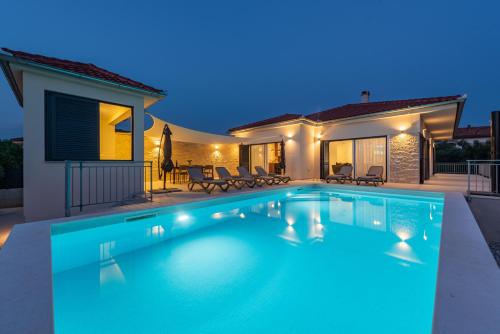 Villa Golubica — 4-Star Luxury Hotel in Sukosan, Croatia