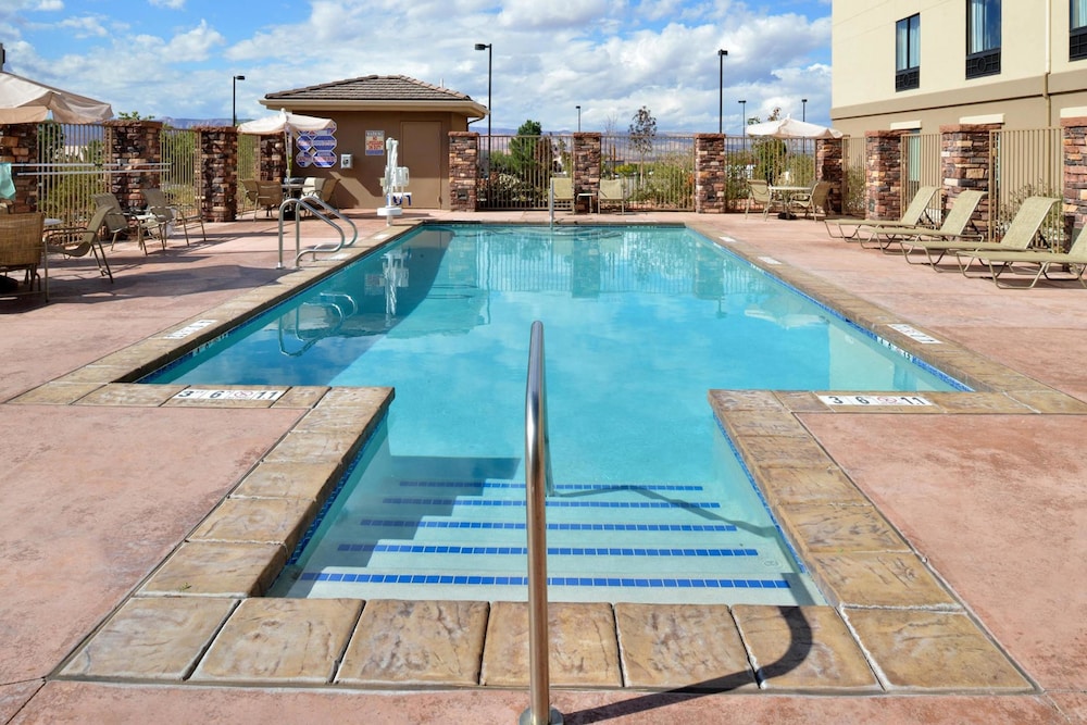 Holiday Inn Express Suites Page Lake Powell Area - photo 31