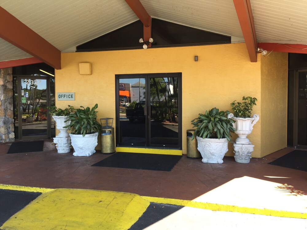 Rodeway Inn Holiday FL - photo 34