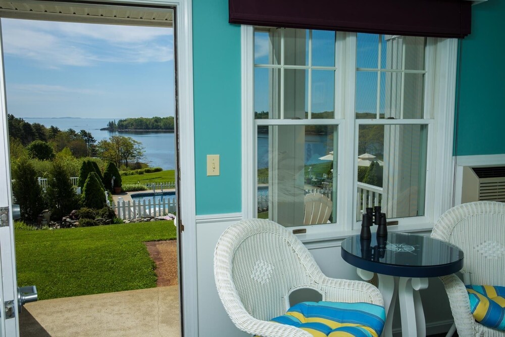 Strawberry Hill Seaside Inn - photo 7