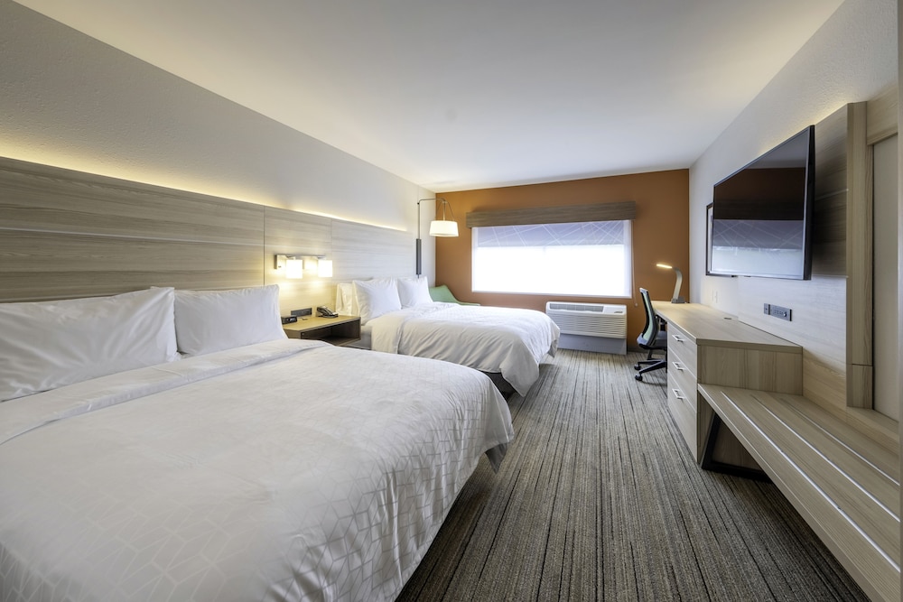 Holiday Inn Express & Suites Staunton by IHG - photo 11