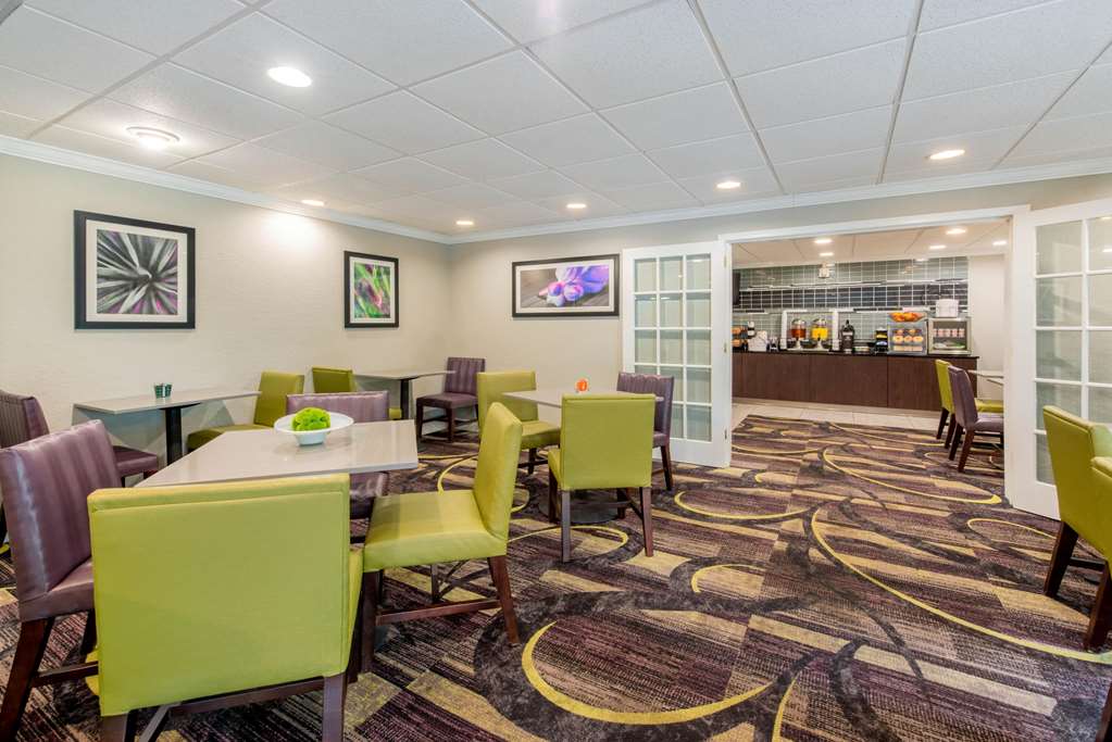 La Quinta Inn by Wyndham Ft. Lauderdale Tamarac East - photo 48