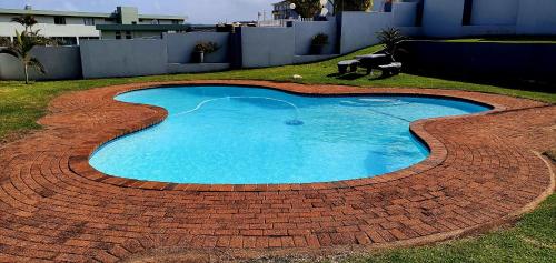 Nomads Nook 8 8 Sleeper Amazing Sea Views — 4-Star Luxury Hotel in Margate, South Africa