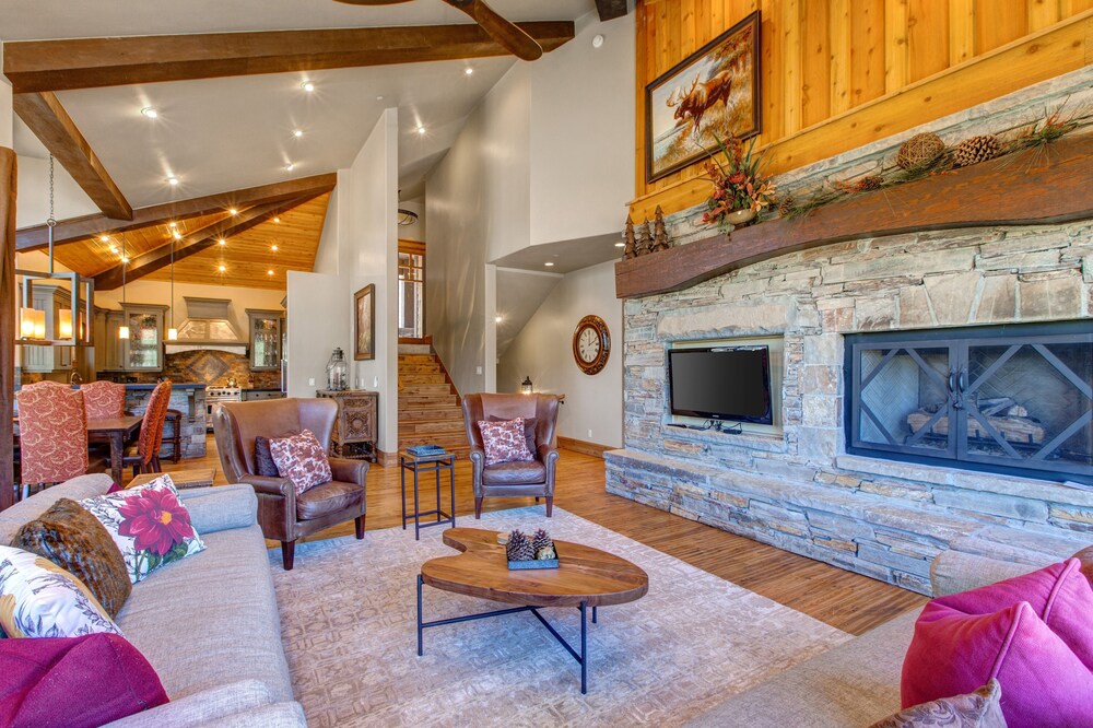 Deer Valley Lookout #18 — 4-Star Luxury Hotel in Bridgeport, United States