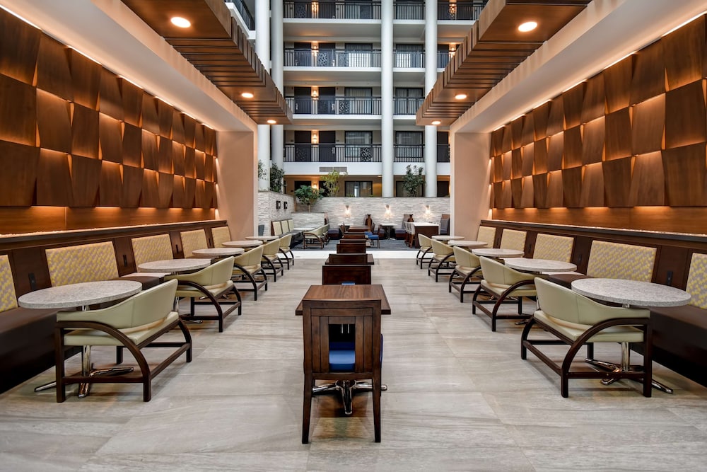 Embassy Suites Syracuse - photo 56