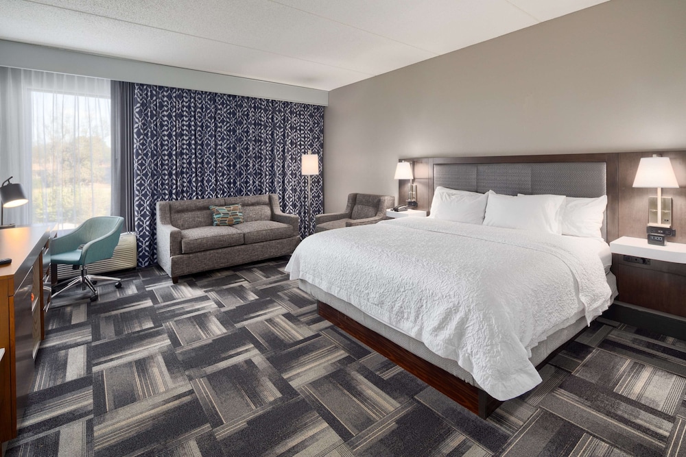 Hampton Inn Louisville Northeast - photo 9