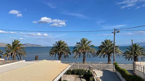 Blue Mind House — 4-Star Luxury Hotel in Nea Kios, Greece
