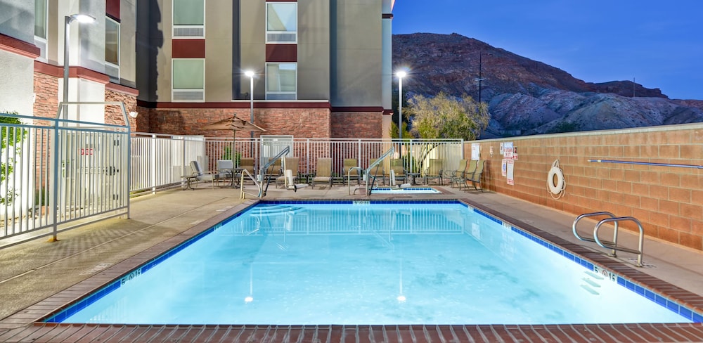 Hampton Inn Moab - photo 3