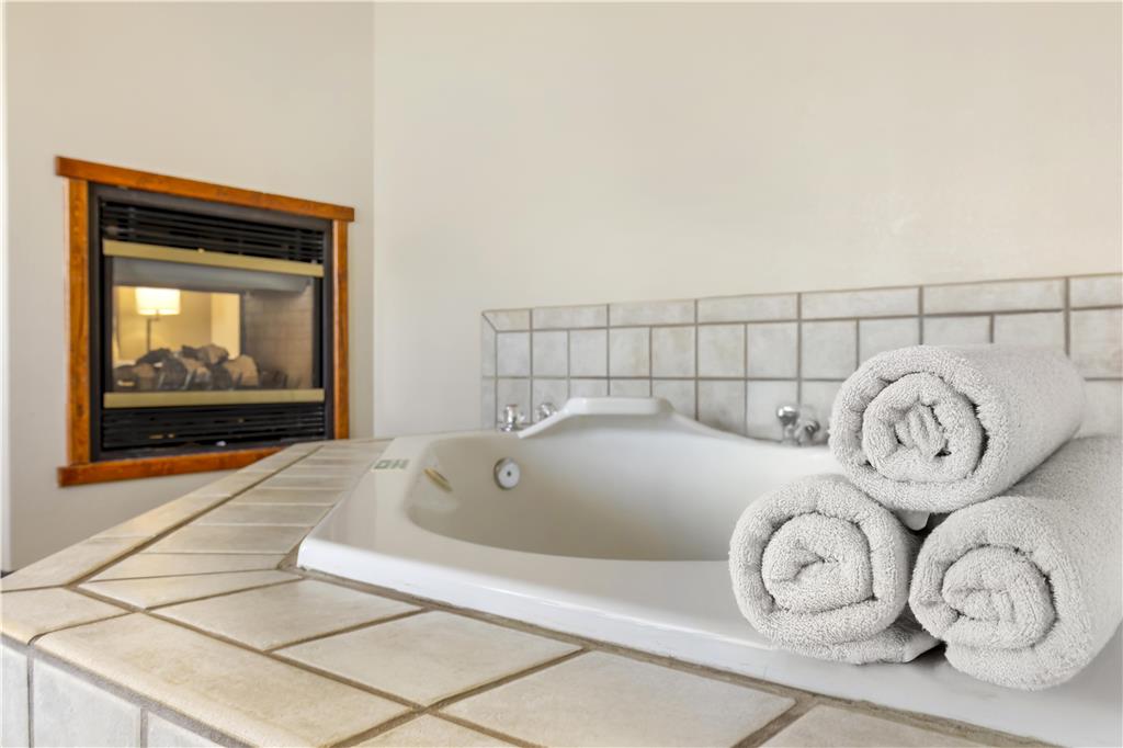 Best Western Plus Riverfront Hotel & Suites - photo 63