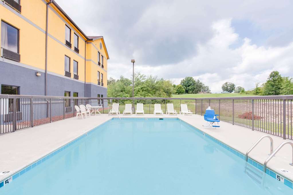 Super 8 by Wyndham Crossville TN - photo 8