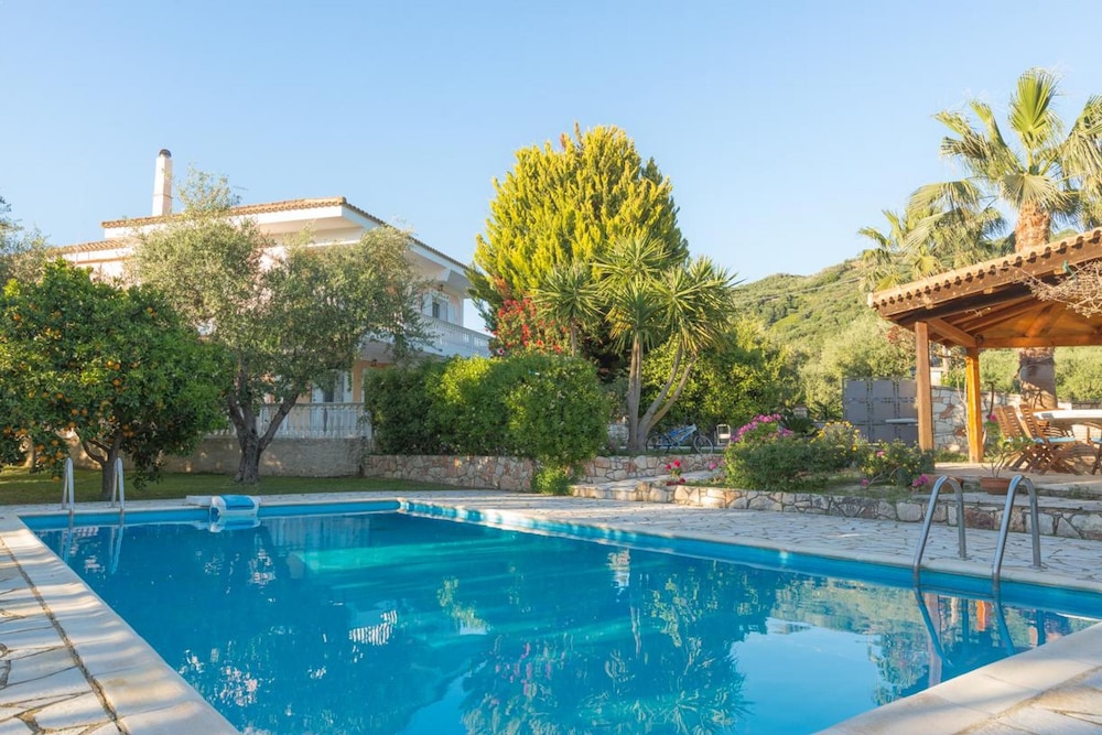 Villa Lilly in Ionian Islands — 5-Star Luxury Hotel in Zakynthos, Greece