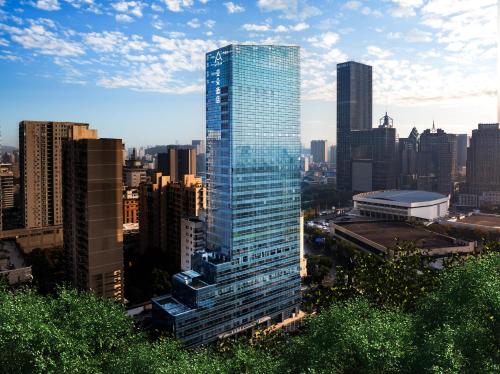 Atour Hotel Wuhan Chuhe Han Street Hongshan Plaza — 4-Star Luxury Hotel in Wuhan, People's Republic of China
