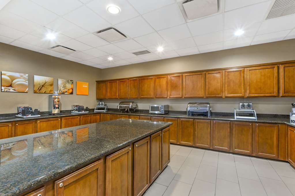 Comfort Suites Glendale State Farm Stadium Area - photo 35