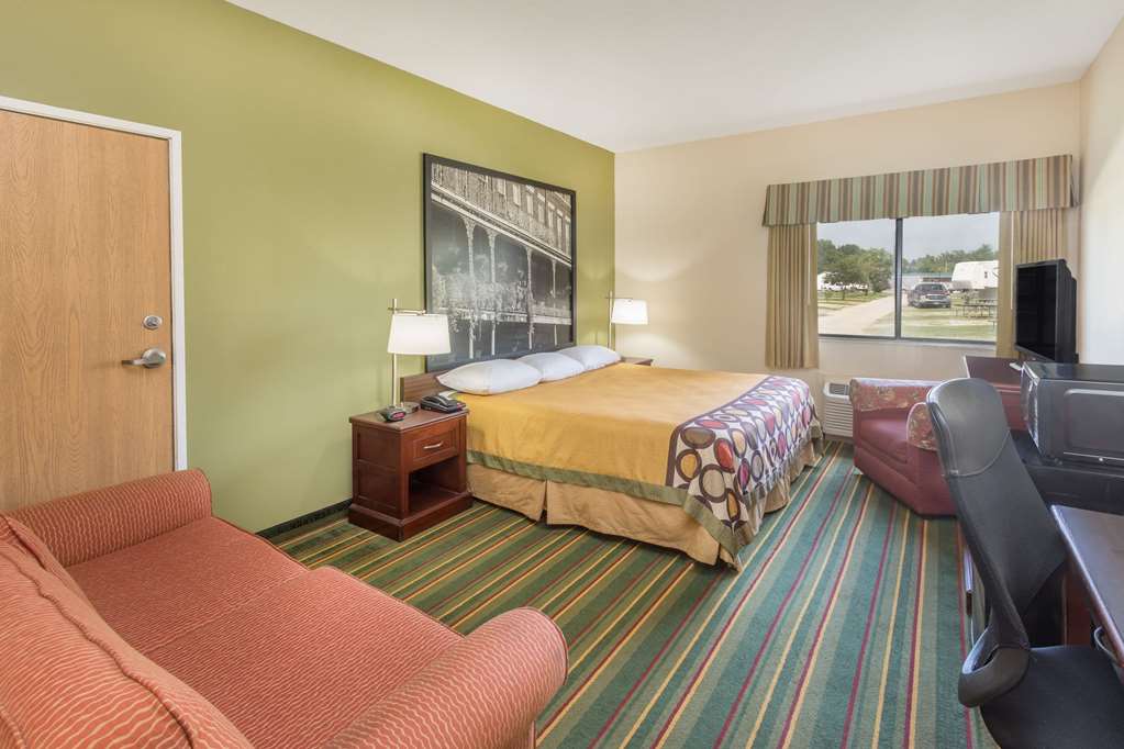 Super 8 by Wyndham Duson Lafayette West Area - photo 8